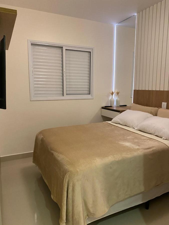 Em Com Varanda Gourmet Apartment